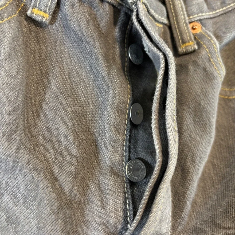 Levis measures 30x30*